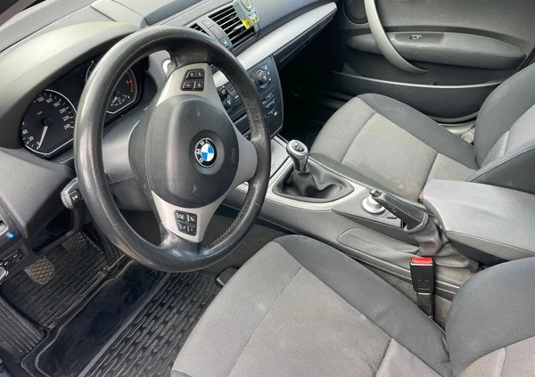 BMW Seria 1 cena 17900 przebieg: 197000, rok produkcji 2005 z Wąchock małe 191
